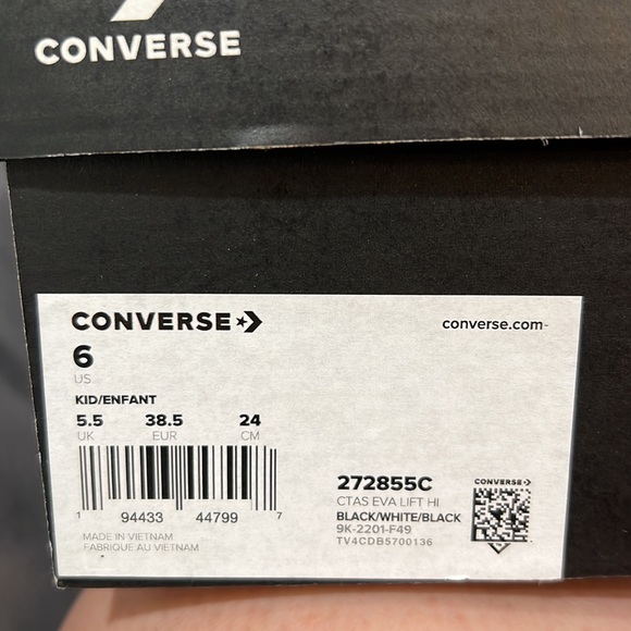 Converse - Picture 6 of 6